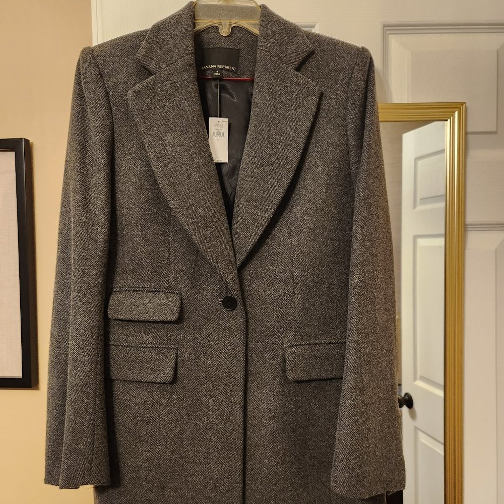 Banana Republic Sculpted-Fit Italian Herringbone Blazer